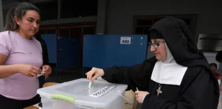 Chile elige presidente: Kast y Jara lideran en una contienda polarizada