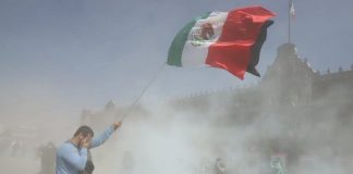 Alejandro Moreno acusa a Morena de responder con “brutalidad” a protestas juveniles