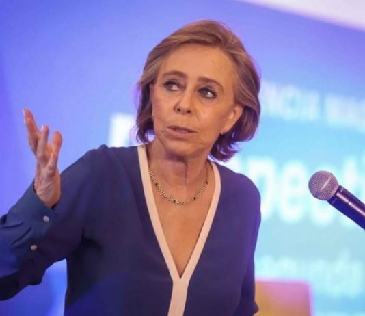 FGR procede penalmente contra María Amparo Casar por presunto uso ilícito de atribuciones