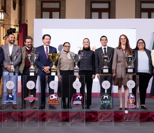 Sheinbaum lanza el Mundial Social México 2026: 74 copas para llevar el futbol a todo el país