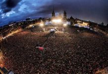 Más de 400 mil asistentes colman el Zócalo para ver a Shakira
