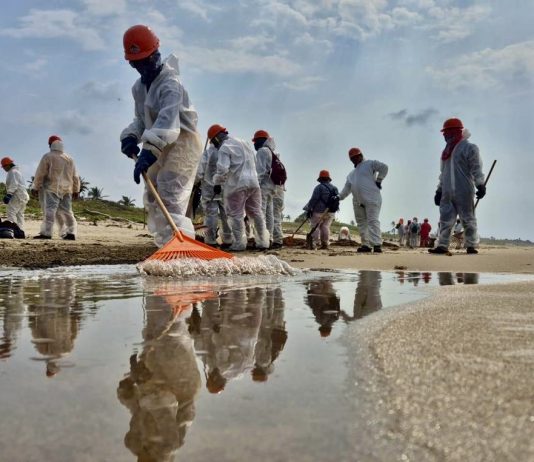 Derrame en el Golfo: Sheinbaum convoca reunión clave con grupo interinstitucional y apunta a “chapopoteras” como principal causa