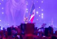 Más de 400 mil asistentes colman el Zócalo para ver a Shakira