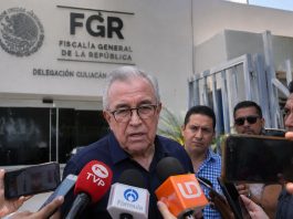 Rocha Moya comparece ante la FGR en Culiacán y afirma total disposición a colaborar