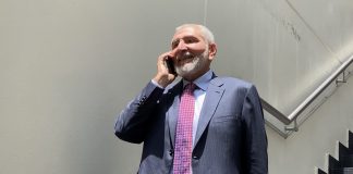 Adán Augusto reaparece tras tres semanas y evade preguntas sobre supuesta investigación por “huachicol fiscal” y cancelación de visa