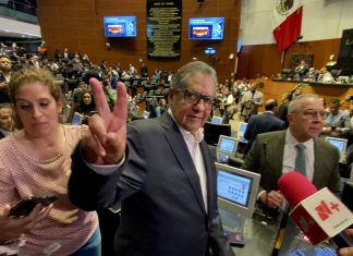 Higinio Martínez toma el mando del Senado; asume presidencia con 116 votos a favor