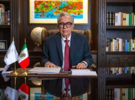 Rubén Rocha Moya solicita licencia indefinida al cargo de gobernador de Sinaloa