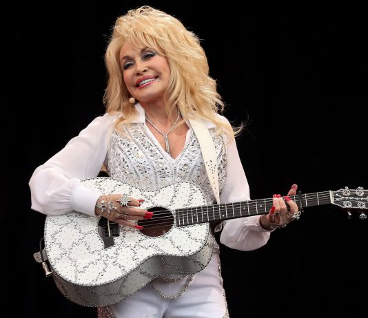 Dolly Parton, reina de la música country, muere a los 80 años
