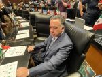 Inzunza desafía rumores y se queda en el Senado: “No me solicitó nada” Sheinbaum