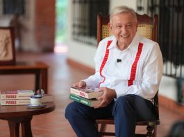 “Pueblo”, el nuevo libro de AMLO dedicado a Sheinbaum