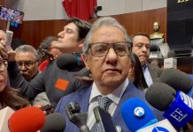 “La lucha es transformar el país, no nuestras vidas”: Higinio Martínez a Morena