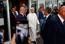 El Papa León XIV deja el hospital tras cirugía por cáncer de pulmón; alista su regreso ante los fieles
