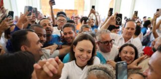 María Corina Machado regresa a Venezuela tras casi un año fuera del país